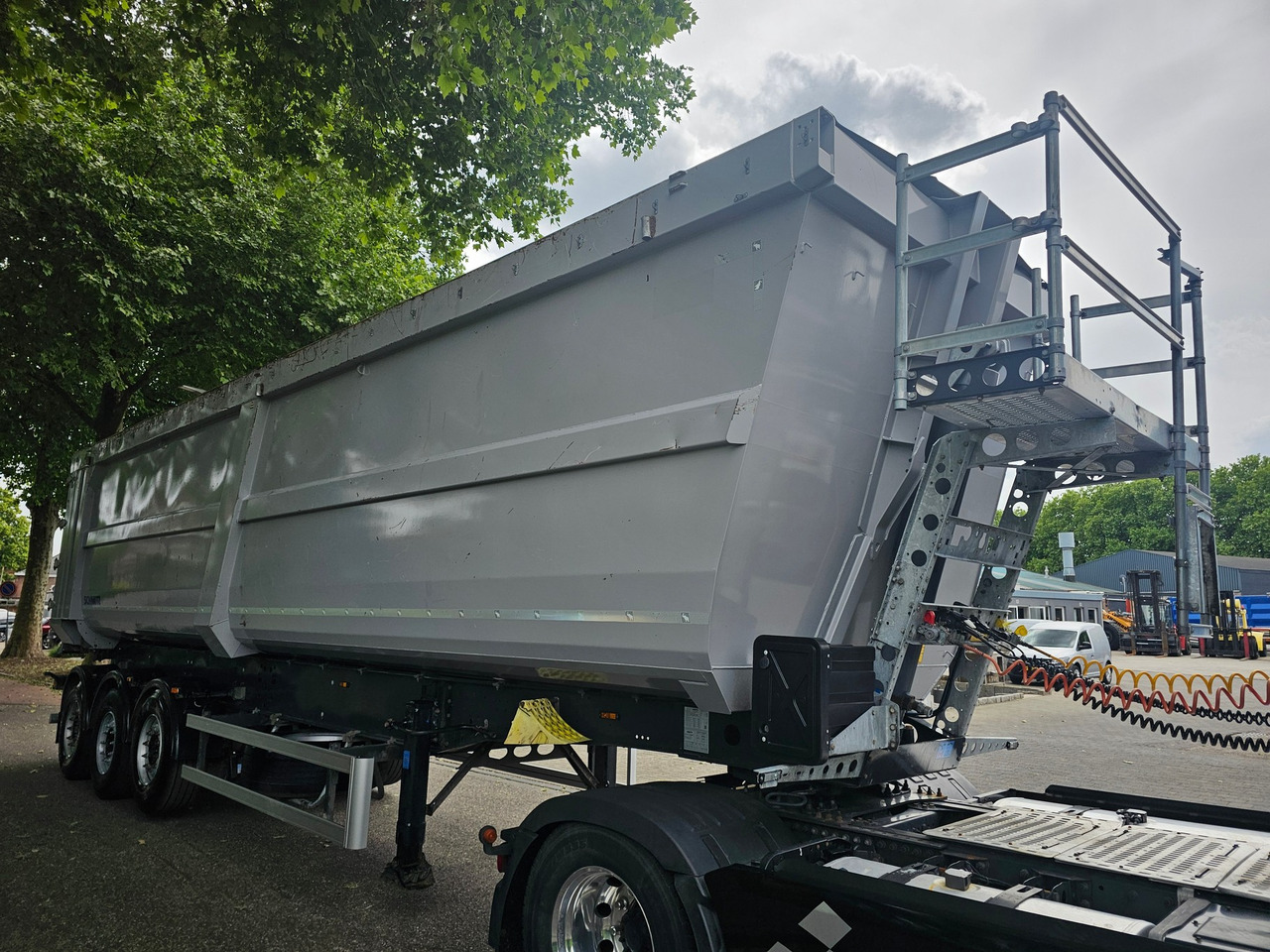Schmitz SGF-S3 Scraptipper 55 M3 - Semireboque basculante: foto 3 Schmitz SGF-S3 Scraptipper 55 M3 - Semireboque basculante: foto 3