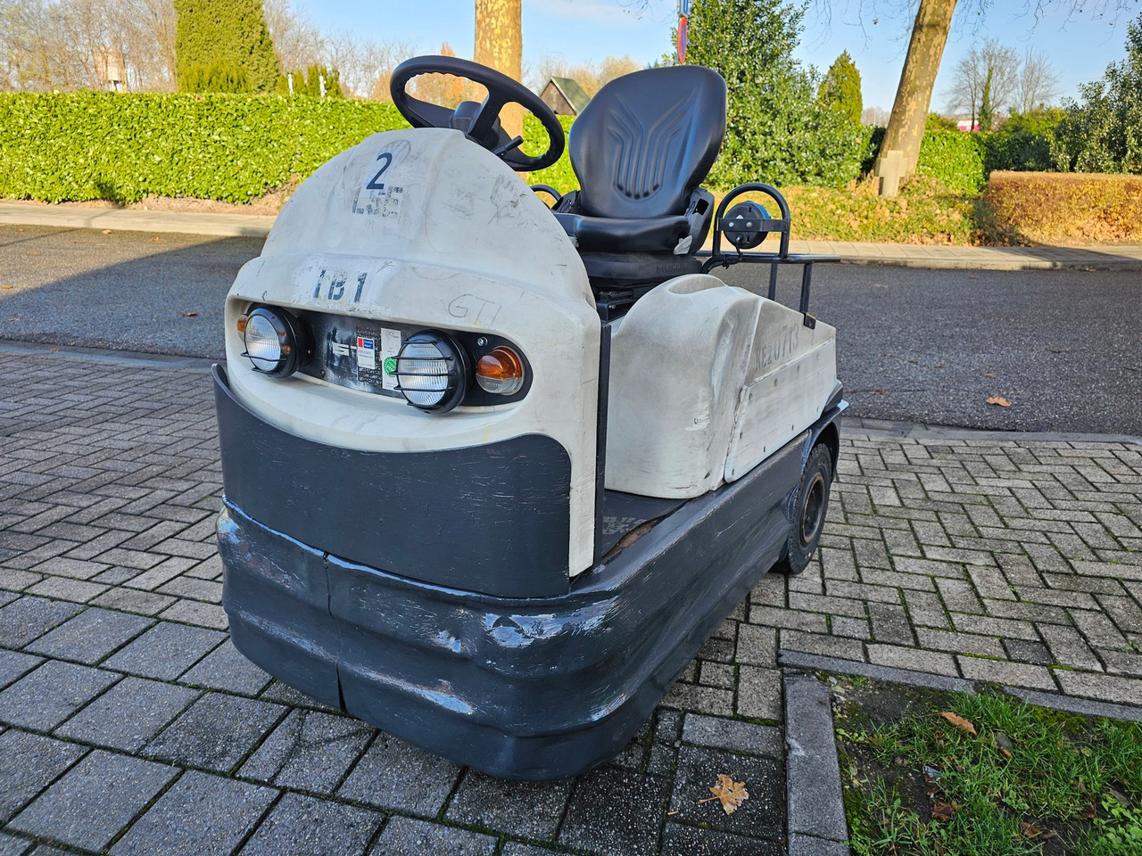 Still R06 Electro - Trator elétrics: foto 3 Still R06 Electro - Trator elétrics: foto 3