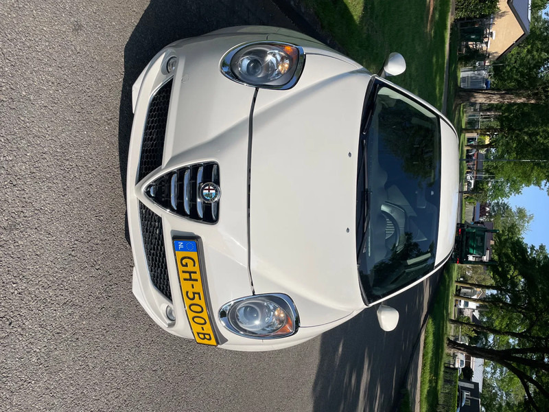 Alfa Romeo MiTo ALFA MITO Diesel ZEER MOOI - Hatchback: foto 2 Alfa Romeo MiTo ALFA MITO Diesel ZEER MOOI - Hatchback: foto 2