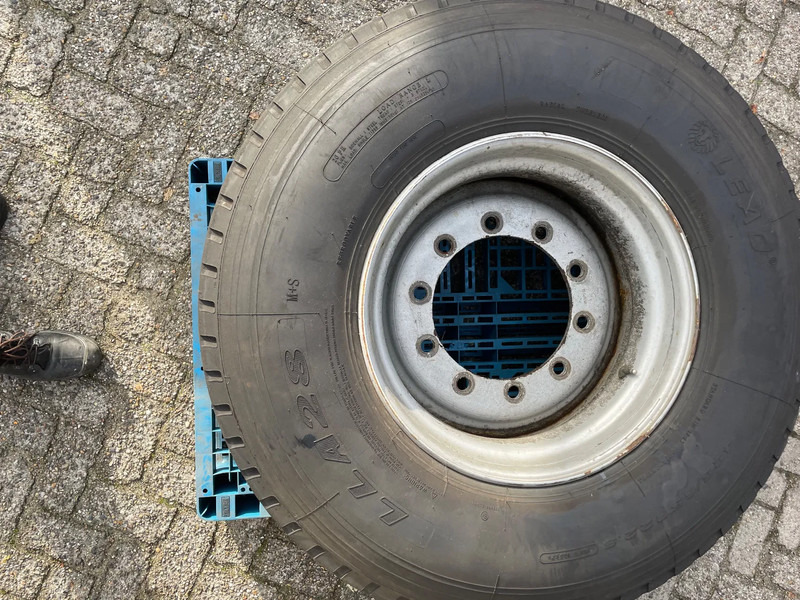 Hankook 425/65 R22,5 4 stuks LEAD - Pneu de Caminhão: foto 1 Hankook 425/65 R22,5 4 stuks LEAD - Pneu de Caminhão: foto 1