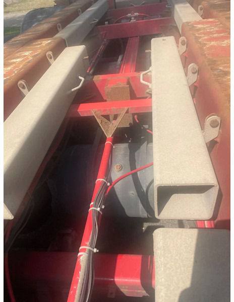 Renders 2x 20 1x 30 1x 40 in prijs verlaagt - Semireboque transportador de contêineres/ Caixa móvel: foto 5 Renders 2x 20 1x 30 1x 40 in prijs verlaagt - Semireboque transportador de contêineres/ Caixa móvel: foto 5