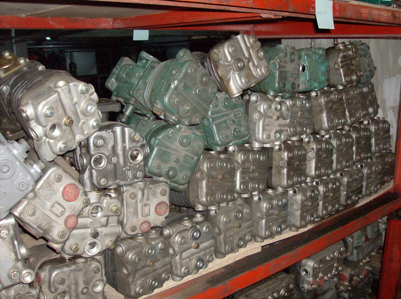 AIR COMPRESSOR MAN TGA 2 CYLINDERS MAN TGA - Compressor, sistema de ar comprimido de Caminhão: foto 5 AIR COMPRESSOR MAN TGA 2 CYLINDERS MAN TGA - Compressor, sistema de ar comprimido de Caminhão: foto 5