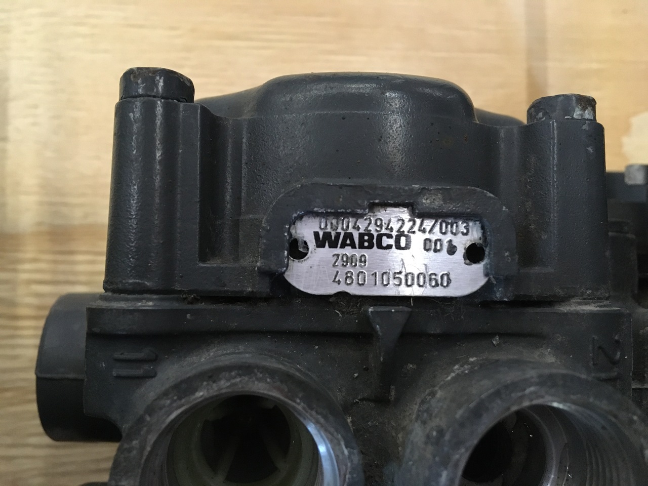 AXLE MODULATOR EPB-2 ACTROS-ATEGO - Peças de freio de Caminhão: foto 3 AXLE MODULATOR EPB-2 ACTROS-ATEGO - Peças de freio de Caminhão: foto 3