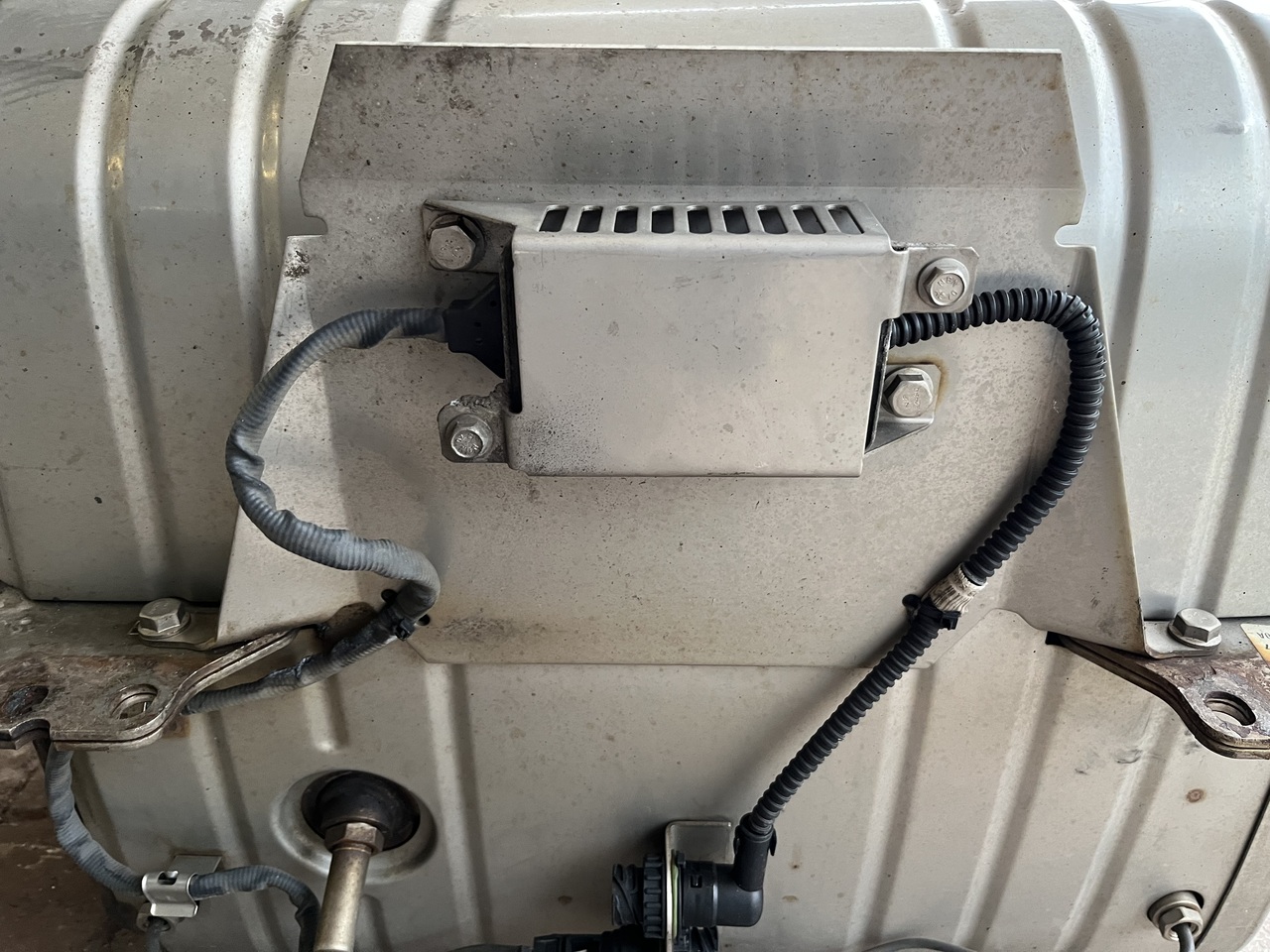CATALYTIC CONVERTER ATEGO EURO 5, 125L - Silenciador/ Sistema de escape de Caminhão: foto 2 CATALYTIC CONVERTER ATEGO EURO 5, 125L - Silenciador/ Sistema de escape de Caminhão: foto 2