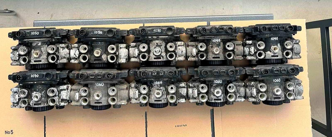 EBS AXLE MODULATOR 2 MAN TGA-TGM-TGL - Peças de freio de Caminhão: foto 1 EBS AXLE MODULATOR 2 MAN TGA-TGM-TGL - Peças de freio de Caminhão: foto 1