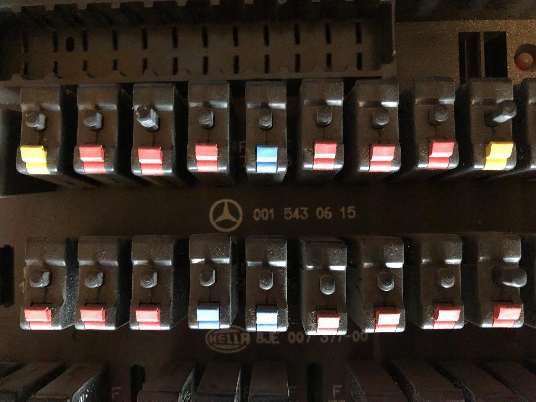 MERCEDES ACTROS ELECTRICAL BASIC MODULE - Relé: foto 2 MERCEDES ACTROS ELECTRICAL BASIC MODULE - Relé: foto 2