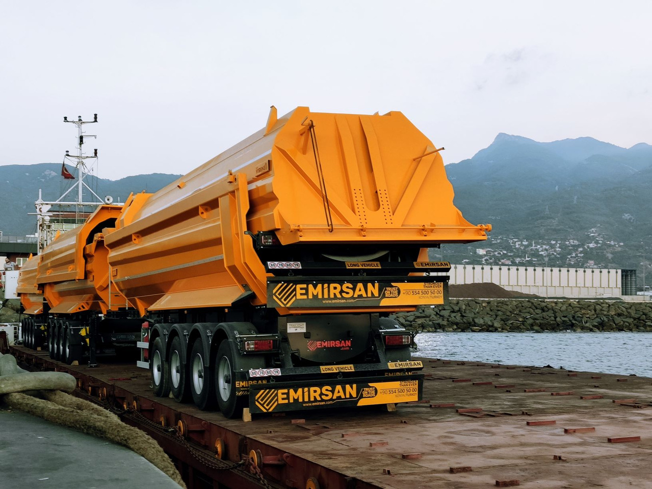 EMIRSAN 4 AXLE HEAVY DUTY TIPPER - Semireboque basculante: foto 5 EMIRSAN 4 AXLE HEAVY DUTY TIPPER - Semireboque basculante: foto 5