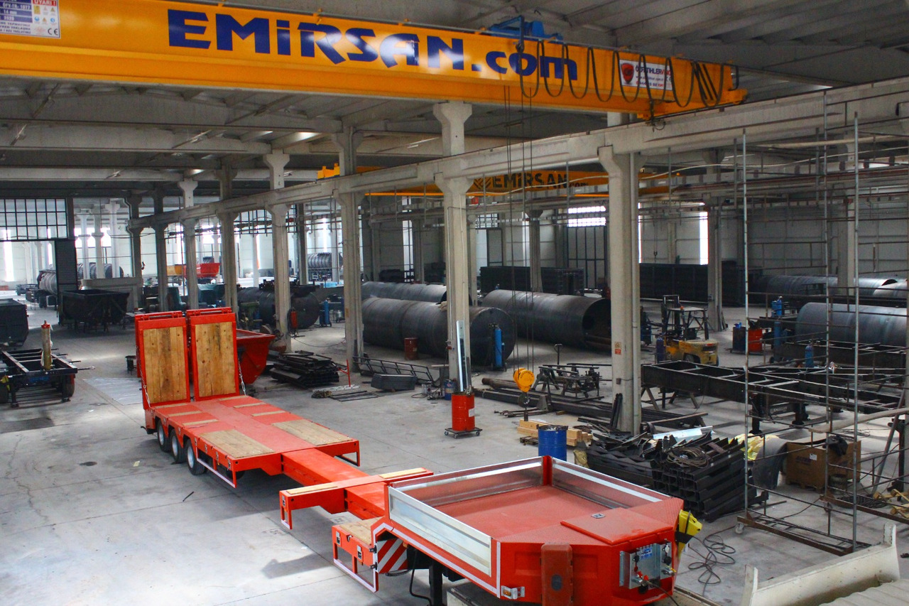EMIRSAN Immediate Delivery From Stock - 3 Axle 60 Tons Capacity Lowbed - Semireboque baixa: foto 2 EMIRSAN Immediate Delivery From Stock - 3 Axle 60 Tons Capacity Lowbed - Semireboque baixa: foto 2