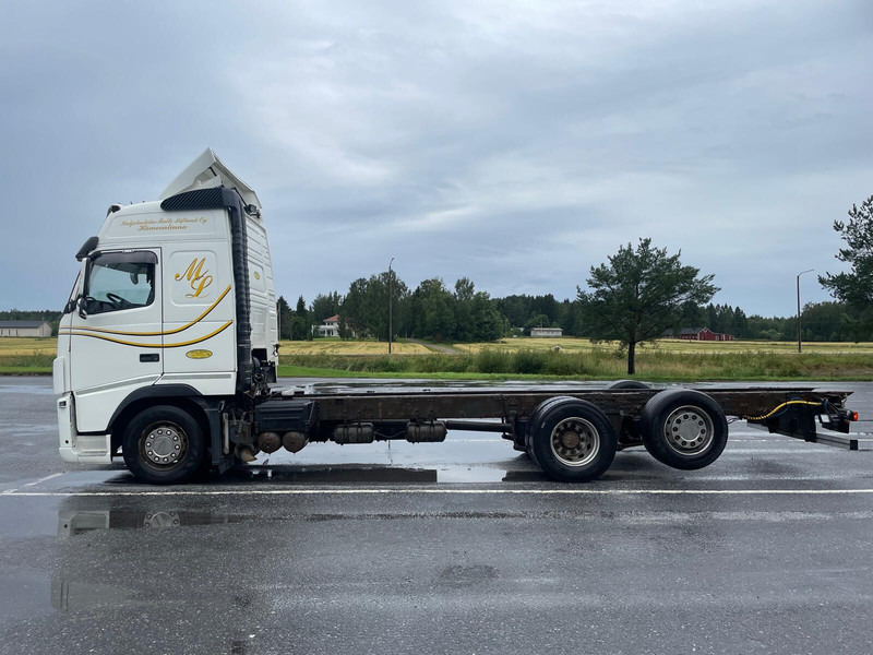 Volvo FH500 6x2 - Caminhão chassi: foto 2 Volvo FH500 6x2 - Caminhão chassi: foto 2