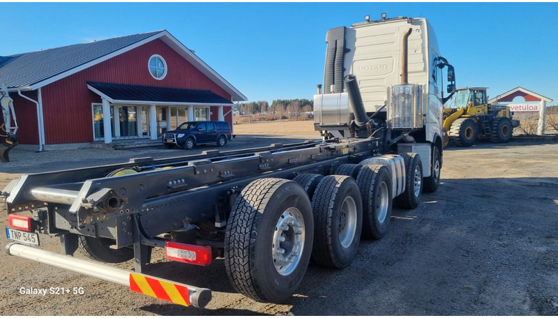 Volvo FH750 New engine and gearbox - Caminhão chassi: foto 3 Volvo FH750 New engine and gearbox - Caminhão chassi: foto 3