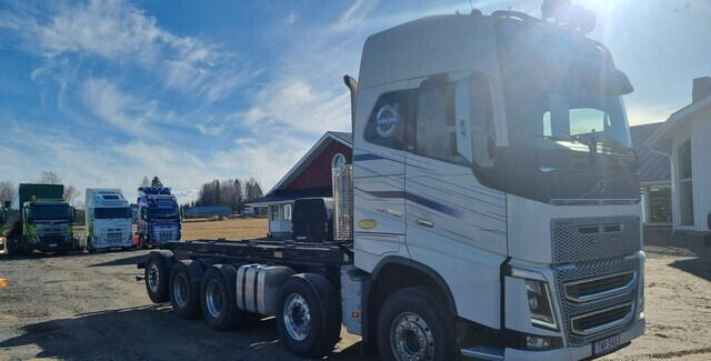 Caminhão chassi Volvo FH750 uusi moottori/vaihteisto: foto 10