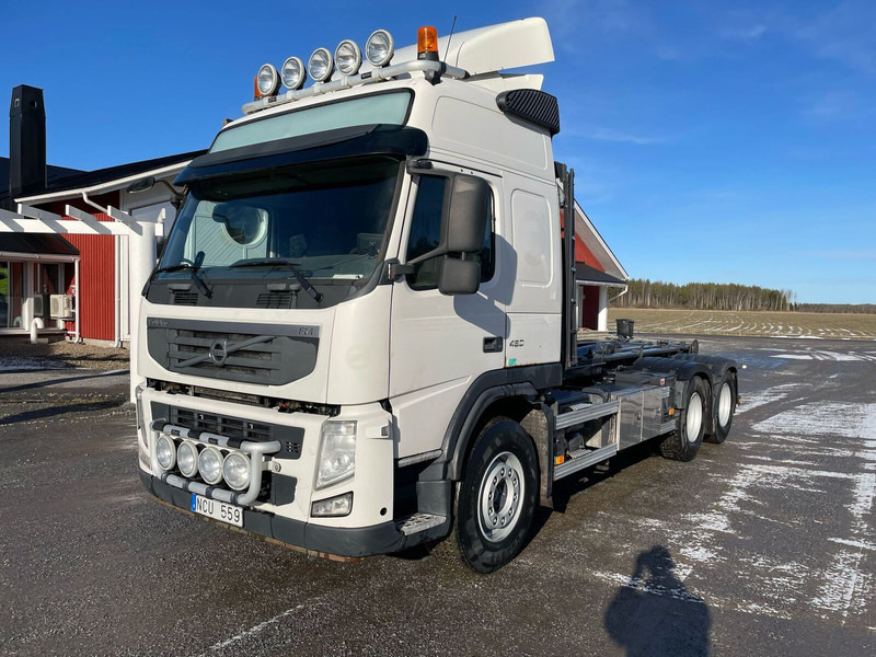Volvo FM460 Globe 6x4 - Caminhão polibenne: foto 1 Volvo FM460 Globe 6x4 - Caminhão polibenne: foto 1