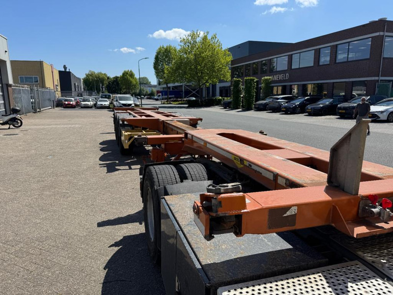 Broshuis MFCC container chassis Multi functioneel 2x 20 1x 30 1x 40 1x 45 saf assen uitschuifbaar tot 14,40 - Semireboque chassi: foto 4 Broshuis MFCC container chassis Multi functioneel 2x 20 1x 30 1x 40 1x 45 saf assen uitschuifbaar tot 14,40 - Semireboque chassi: foto 4