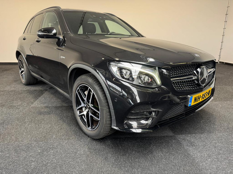 Mercedes-Benz GLC AMG 43 4 Matic Full specs Luchtvering 360 Graden camera Head up display leer - Automóvel: foto 1 Mercedes-Benz GLC AMG 43 4 Matic Full specs Luchtvering 360 Graden camera Head up display leer - Automóvel: foto 1