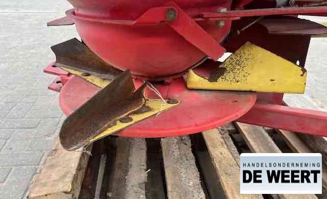 Lely centerliner stooier , front aandrijving - Distribuidor de fertilizantes: foto 5 Lely centerliner stooier , front aandrijving - Distribuidor de fertilizantes: foto 5