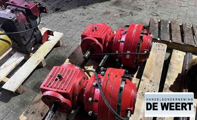 Trioliet tandwielkast , haakse aandrijving , trioliet mengwagen - Caixa de câmbio de Máquina agrícola: foto 2 Trioliet tandwielkast , haakse aandrijving , trioliet mengwagen - Caixa de câmbio de Máquina agrícola: foto 2