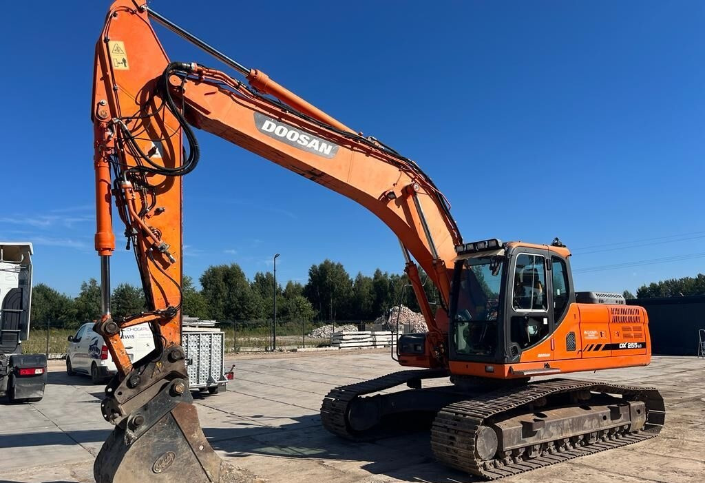 Doosan DX255LC-3 - Escavadora de rastos: foto 1 Doosan DX255LC-3 - Escavadora de rastos: foto 1