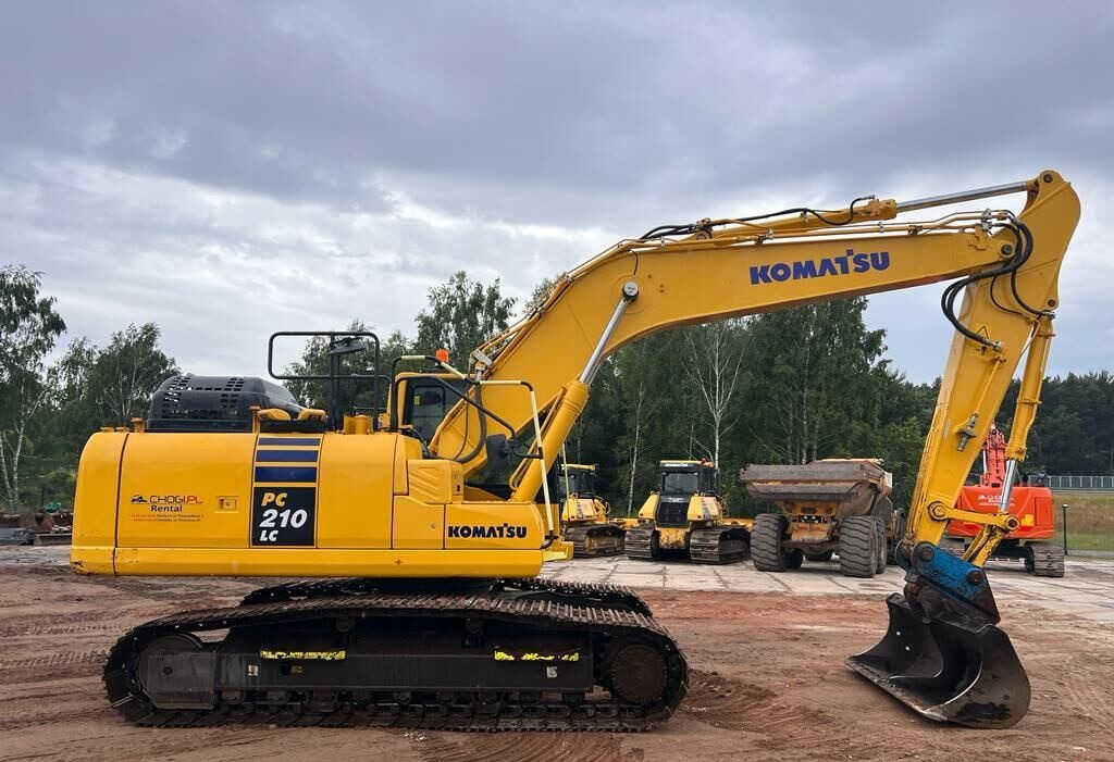 Komatsu PC210-lc11 - Escavadora de rastos: foto 1 Komatsu PC210-lc11 - Escavadora de rastos: foto 1