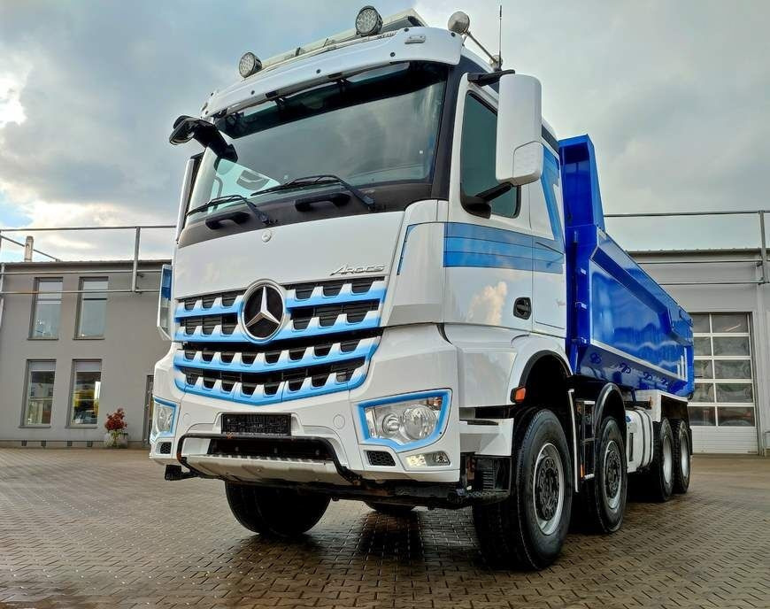 Mercedes-Benz Arocs 4151 - Caminhão basculante: foto 1 Mercedes-Benz Arocs 4151 - Caminhão basculante: foto 1