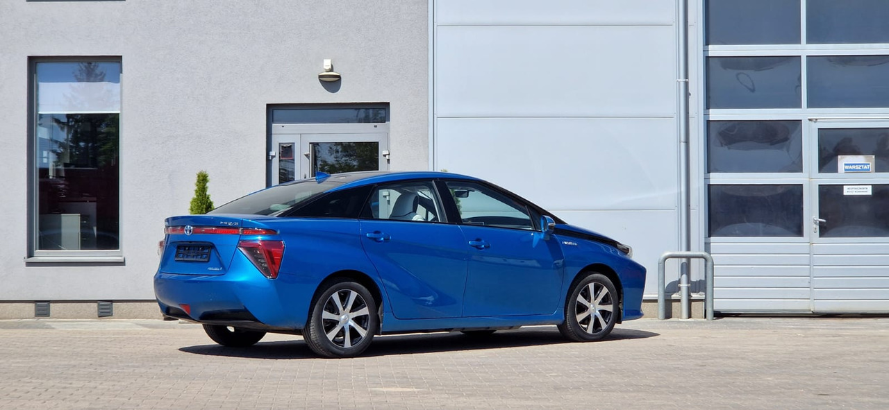 Toyota Mirai - Sedã: foto 5 Toyota Mirai - Sedã: foto 5