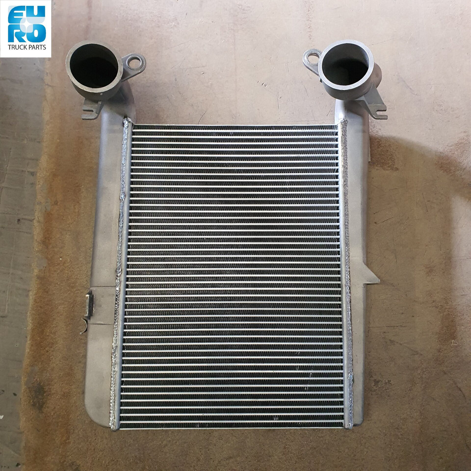 DAF CF 85 INTERCOOLER 1371318R + €50 Statiegeld - Intercooler de Caminhão: foto 1 DAF CF 85 INTERCOOLER 1371318R + €50 Statiegeld - Intercooler de Caminhão: foto 1