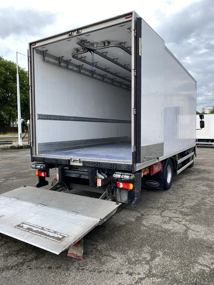 RENAULT D16 - Caminhão frigorífico: foto 2 RENAULT D16 - Caminhão frigorífico: foto 2