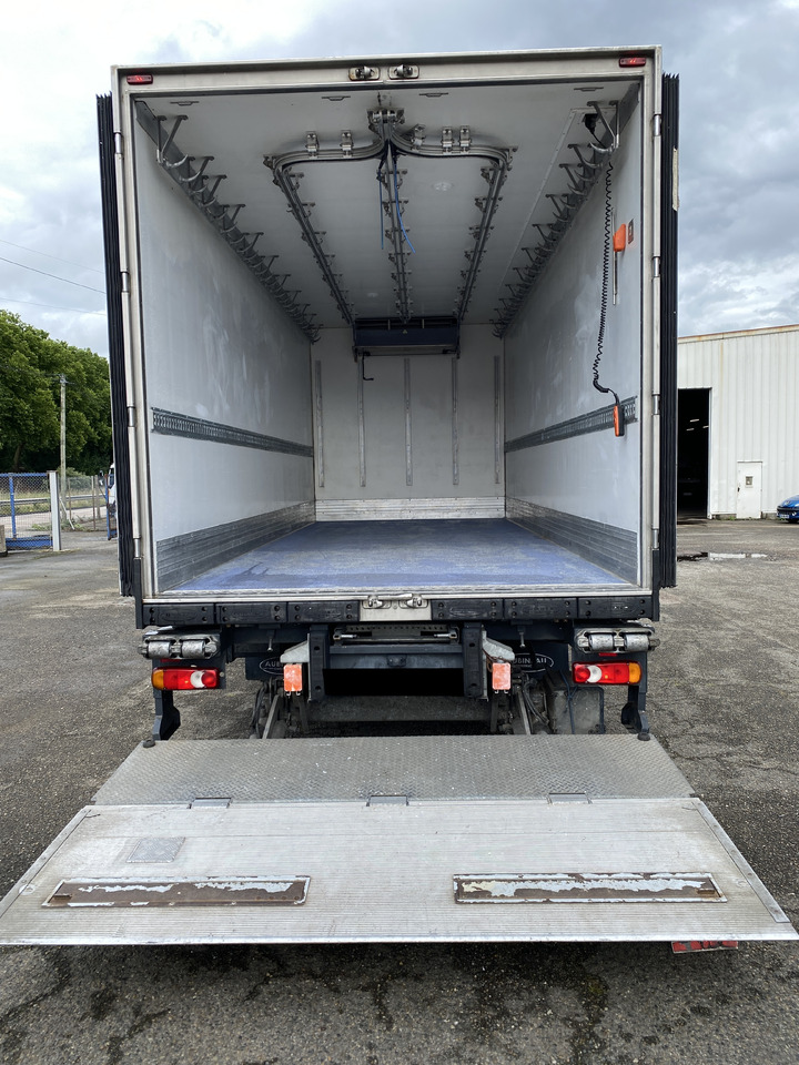 RENAULT D16 - Caminhão frigorífico: foto 3 RENAULT D16 - Caminhão frigorífico: foto 3