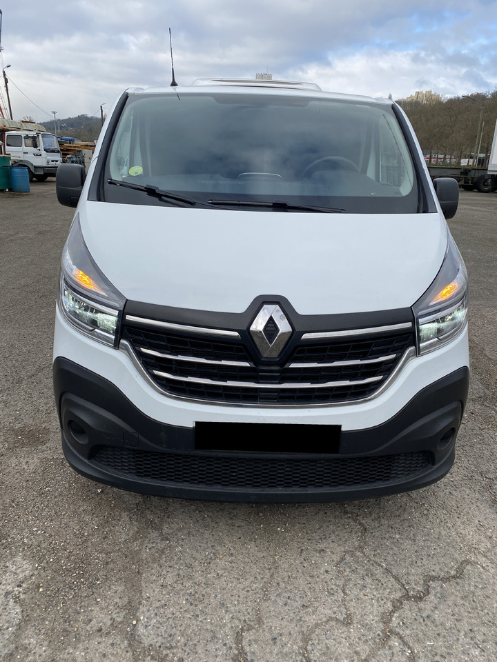 RENAULT TRAFIC FRIGORIFIQUE PORTE LATERALE - Carrinha frigorífica: foto 2 RENAULT TRAFIC FRIGORIFIQUE PORTE LATERALE - Carrinha frigorífica: foto 2