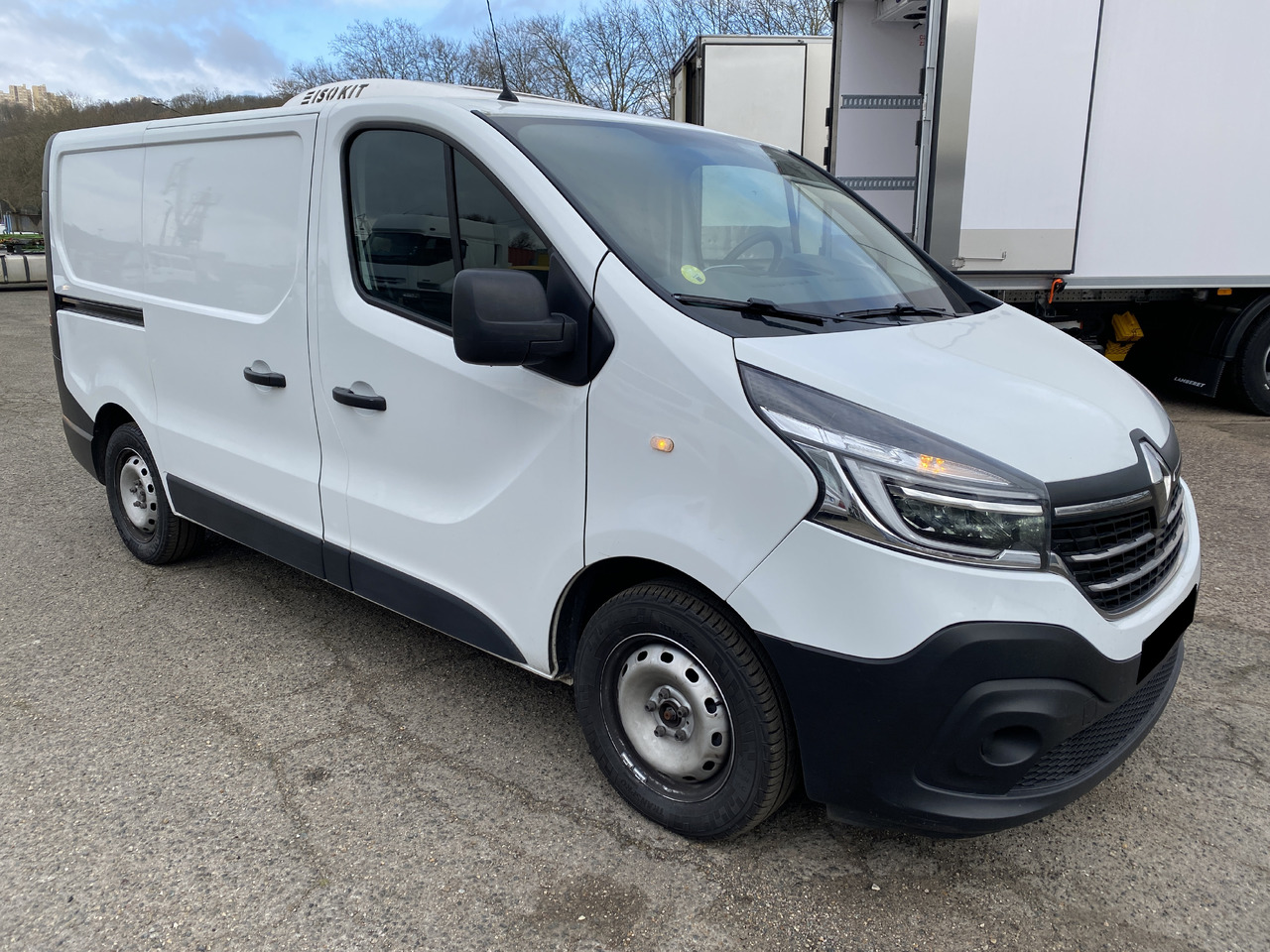 RENAULT TRAFIC FRIGORIFIQUE PORTE LATERALE - Carrinha frigorífica: foto 3 RENAULT TRAFIC FRIGORIFIQUE PORTE LATERALE - Carrinha frigorífica: foto 3