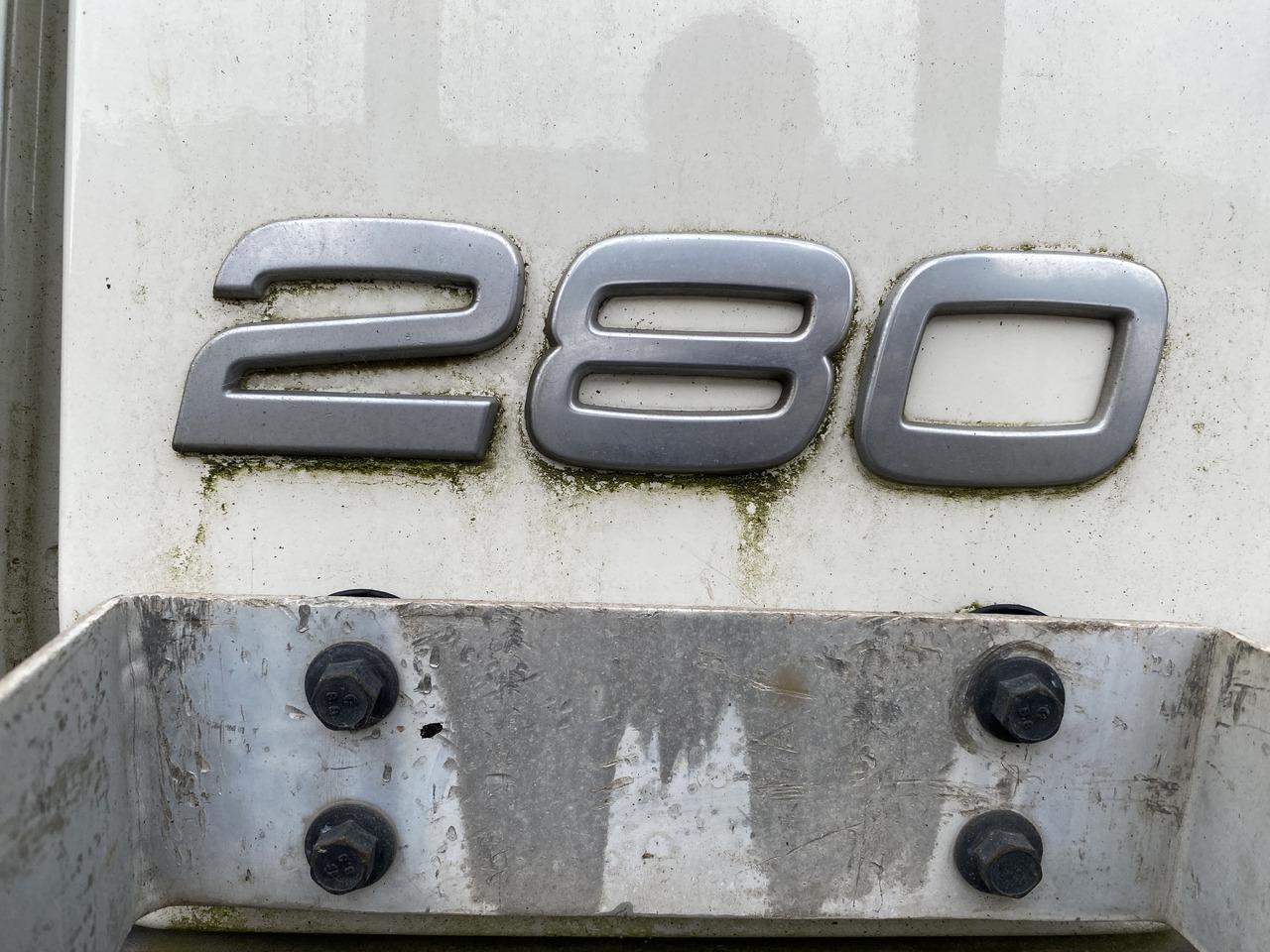 VOLVO FL 280 - Caminhão frigorífico: foto 5 VOLVO FL 280 - Caminhão frigorífico: foto 5