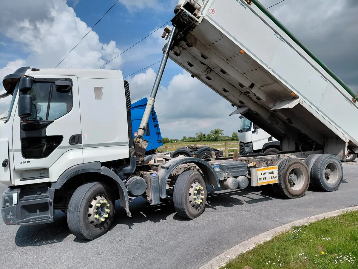 2014 Renault Premium Lander - Caminhão basculante: foto 3 2014 Renault Premium Lander - Caminhão basculante: foto 3