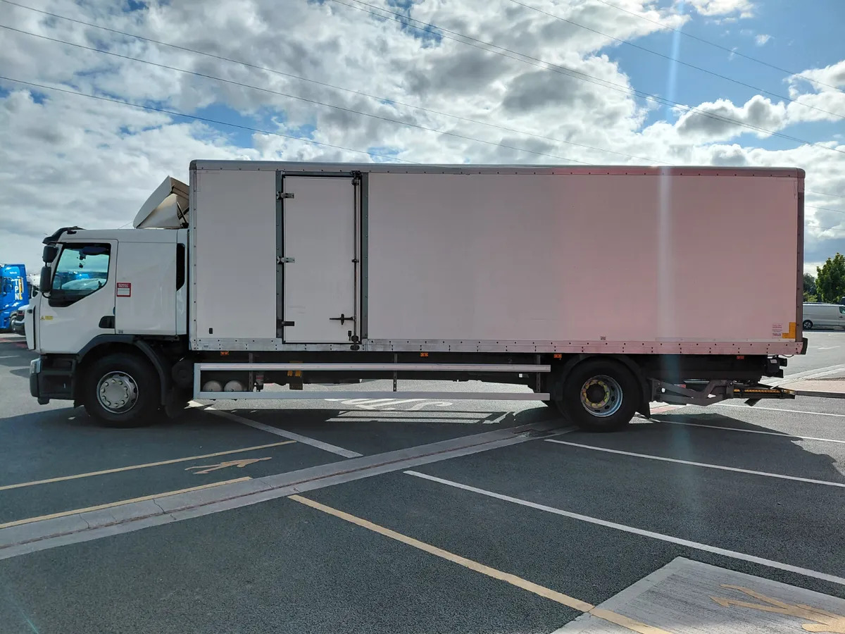 2019 Renault D 18 Wide - Caminhão furgão: foto 5 2019 Renault D 18 Wide - Caminhão furgão: foto 5