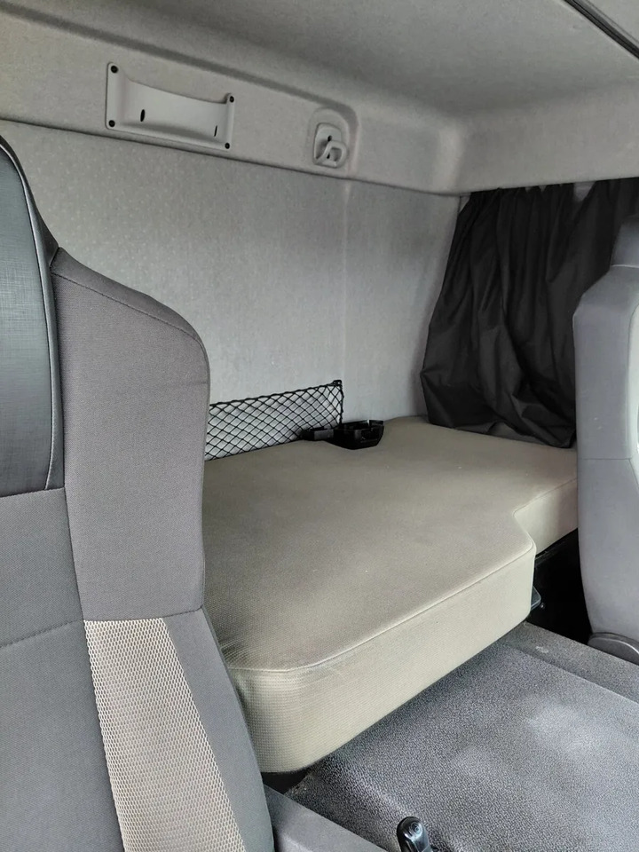 2019 Renault D18 Wide 4×2 18 Tonne - Caminhão furgão: foto 5 2019 Renault D18 Wide 4×2 18 Tonne - Caminhão furgão: foto 5