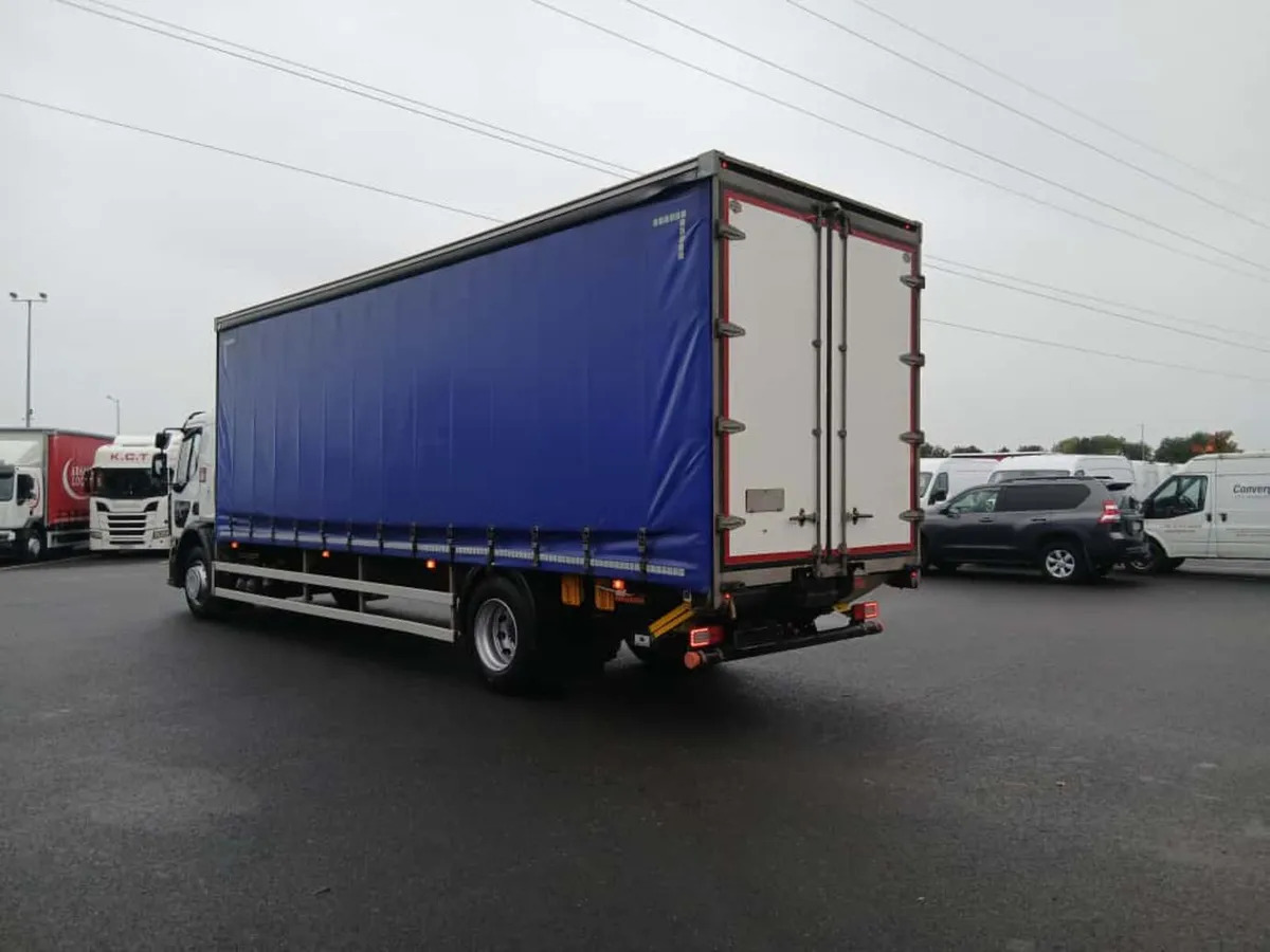 2020 Renault D18 Wide Curtainsider - Caminhão com lona: foto 5 2020 Renault D18 Wide Curtainsider - Caminhão com lona: foto 5