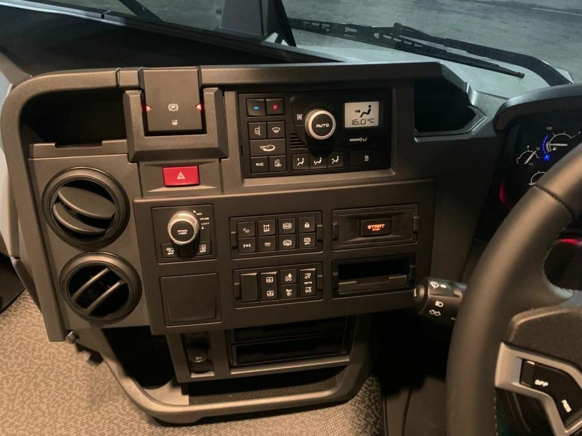 Tractor New Evolution Renault T480: foto 10 Tractor New Evolution Renault T480: foto 10