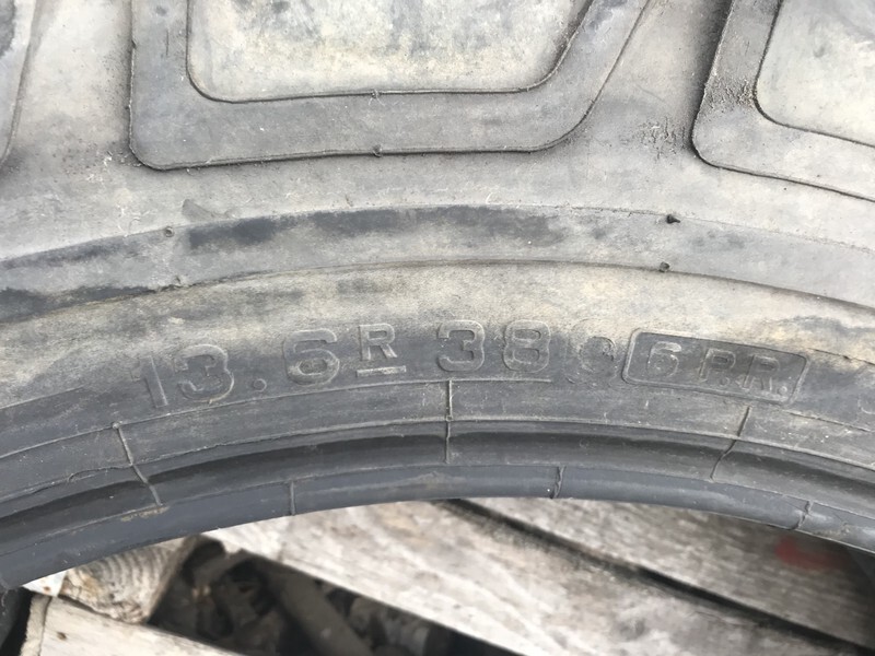 Pirelli 13.6R38 losse band - Pneu de Máquina agrícola: foto 2 Pirelli 13.6R38 losse band - Pneu de Máquina agrícola: foto 2