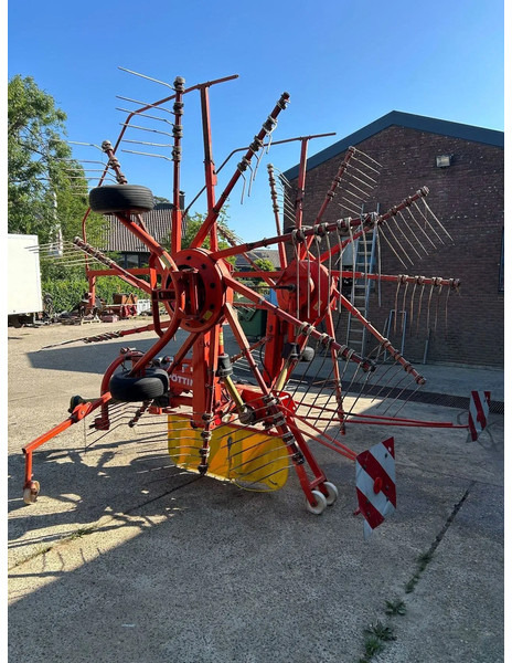 Pottinger Top 620 - Ancinho enleirador: foto 2 Pottinger Top 620 - Ancinho enleirador: foto 2