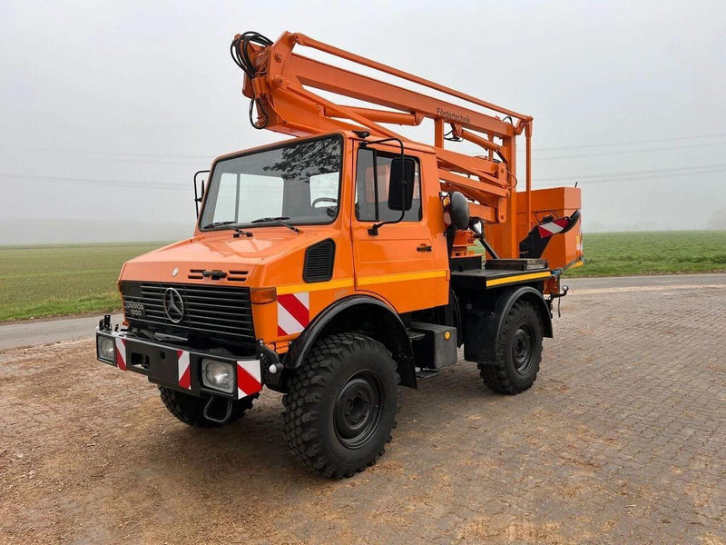 Mercedes-Benz Unimog 1200 4x4 - Lifting basket - Caminhão, Caminhão grua: foto 1 Mercedes-Benz Unimog 1200 4x4 - Lifting basket - Caminhão, Caminhão grua: foto 1