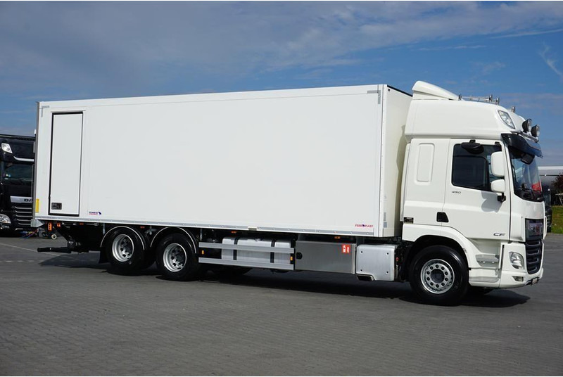 DAF CF 450 / E 6 / ACC / CHŁODNIA + WINDA / 21 PALET / MULTITEMPERAT - Caminhão frigorífico: foto 4 DAF CF 450 / E 6 / ACC / CHŁODNIA + WINDA / 21 PALET / MULTITEMPERAT - Caminhão frigorífico: foto 4