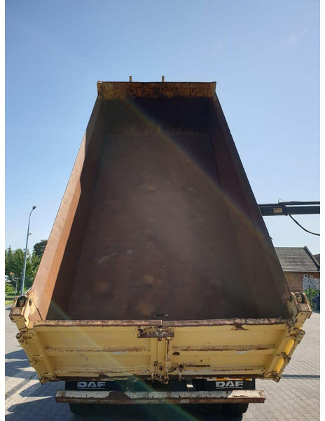 DAF CF GINAF X3335 S 6x6 DUMP TRUCK+HDS ATLAS 1460 HYDROBORD - Caminhão basculante, Caminhão grua: foto 4 DAF CF GINAF X3335 S 6x6 DUMP TRUCK+HDS ATLAS 1460 HYDROBORD - Caminhão basculante, Caminhão grua: foto 4