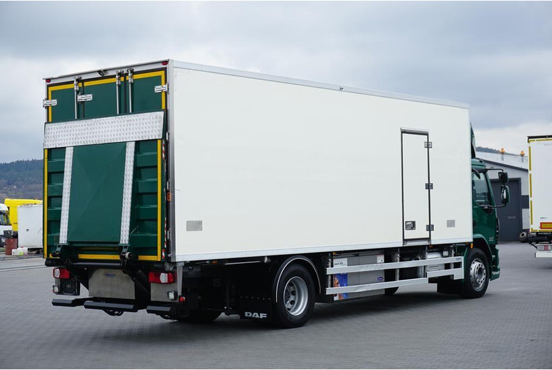 DAF LF / 250 / EURO 6 / CHŁODNIA + WINDA / MULTITEMPERATURA - Caminhão frigorífico: foto 5 DAF LF / 250 / EURO 6 / CHŁODNIA + WINDA / MULTITEMPERATURA - Caminhão frigorífico: foto 5