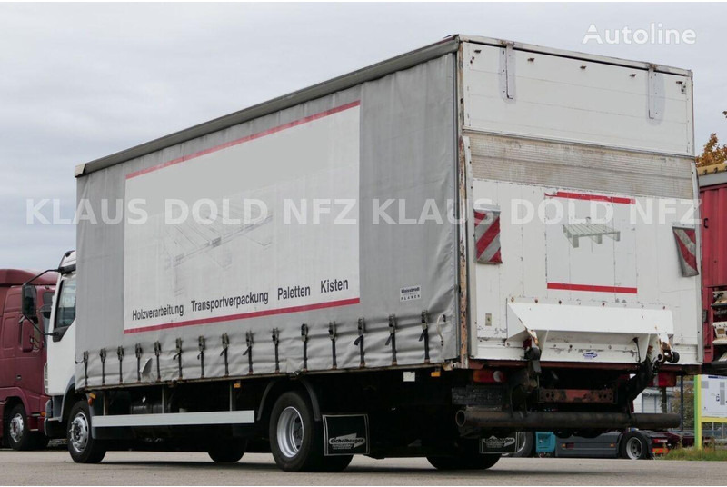 DAF LF 45.220 P+P + Tail lift - Caminhão com lona: foto 4 DAF LF 45.220 P+P + Tail lift - Caminhão com lona: foto 4