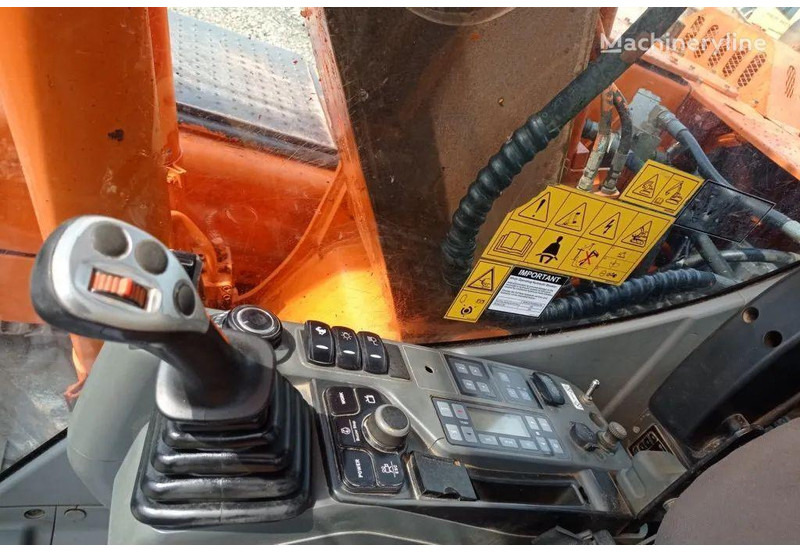 Escavadora de rastos Doosan DX 140 LC-3 Crawler excavator: foto 17