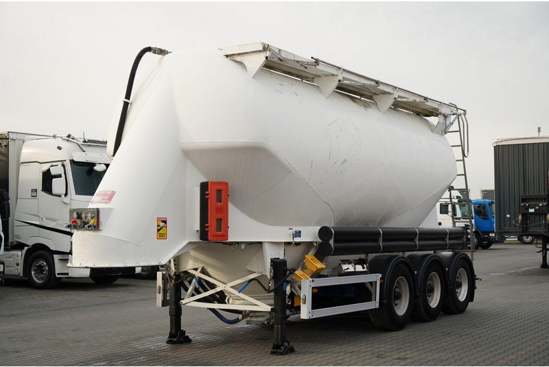 Feldbinder CEMENTONACZEPA / 3 KOMORY / 37 000 L / SILOS / DO MATERIAŁÓW SYP - Semirreboque tanque: foto 2 Feldbinder CEMENTONACZEPA / 3 KOMORY / 37 000 L / SILOS / DO MATERIAŁÓW SYP - Semirreboque tanque: foto 2