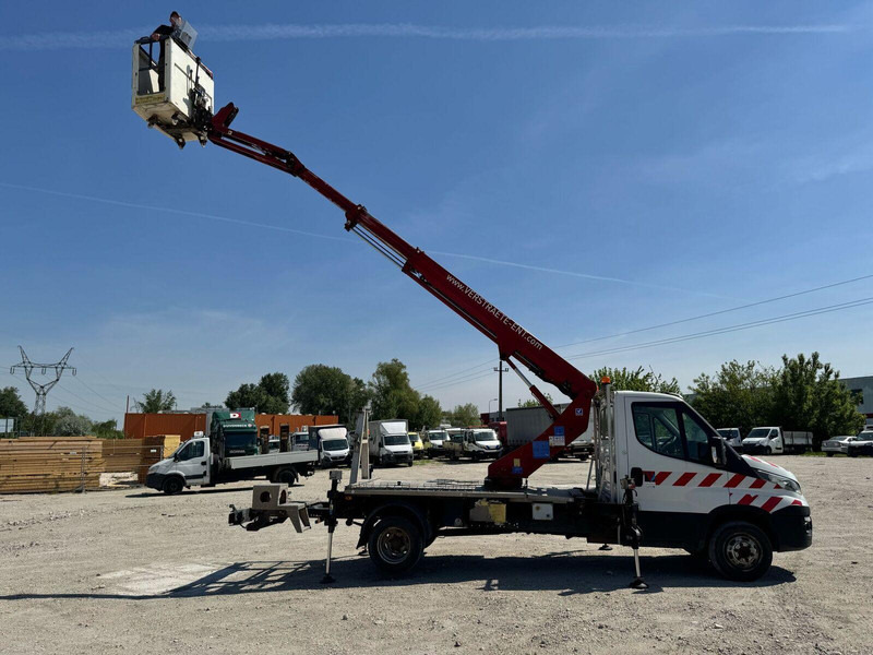 Iveco 35-140 S - Ruthmann 145TJ Lifting Basket - Caminhão com plataforma aérea: foto 4 Iveco 35-140 S - Ruthmann 145TJ Lifting Basket - Caminhão com plataforma aérea: foto 4