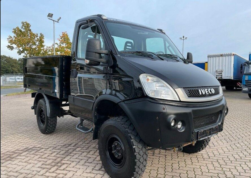 Iveco 35S17 W 4x4 Flatbed - Furgão caixa aberta: foto 2 Iveco 35S17 W 4x4 Flatbed - Furgão caixa aberta: foto 2