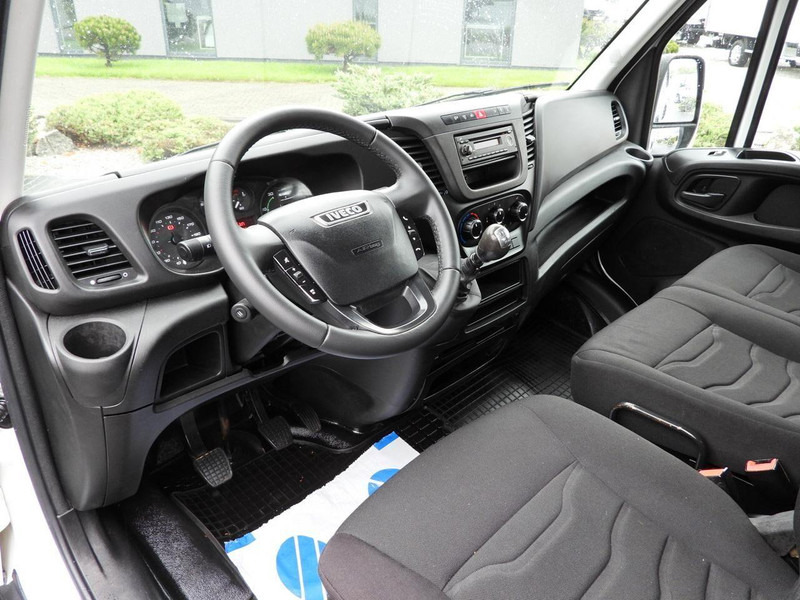 Iveco DAILY 35C13 WYWROTKA PODWÓJNA KABINA DOKA 7 MIEJSC TEMPOMAT BLIŹ - Furgão basculante, Carrinha cabine dupla: foto 2 Iveco DAILY 35C13 WYWROTKA PODWÓJNA KABINA DOKA 7 MIEJSC TEMPOMAT BLIŹ - Furgão basculante, Carrinha cabine dupla: foto 2