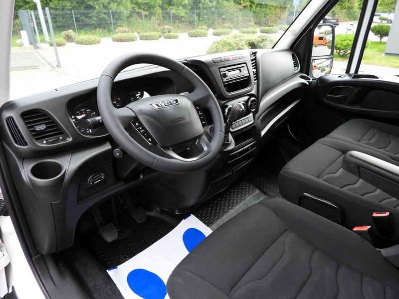 Iveco DAILY 35C17 SKRZYNIA PODWÓJNA KABINA DOKA 7 MIEJSC TEMPOMAT BLIŹ - Furgão caixa aberta: foto 2 Iveco DAILY 35C17 SKRZYNIA PODWÓJNA KABINA DOKA 7 MIEJSC TEMPOMAT BLIŹ - Furgão caixa aberta: foto 2