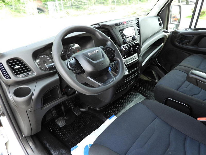 Iveco DAILY 35S12 SKRZYNIA PODWÓJNA KABINA DOKA 7 MIEJSC KLIMATYZACJA - Furgão caixa aberta: foto 2 Iveco DAILY 35S12 SKRZYNIA PODWÓJNA KABINA DOKA 7 MIEJSC KLIMATYZACJA - Furgão caixa aberta: foto 2