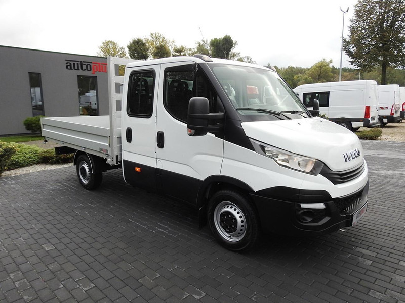 Iveco DAILY 35S15 SKRZYNIA PODWÓJNA KABINA DOKA 7 MIEJSC KLIMATYZACJA - Furgão caixa aberta: foto 4 Iveco DAILY 35S15 SKRZYNIA PODWÓJNA KABINA DOKA 7 MIEJSC KLIMATYZACJA - Furgão caixa aberta: foto 4